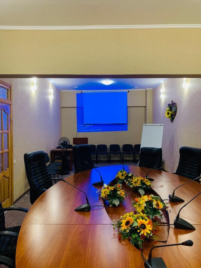 Готель "У Свата" Гришківці Бердичівський Р-Н Hryshkivtsi Exterior photo